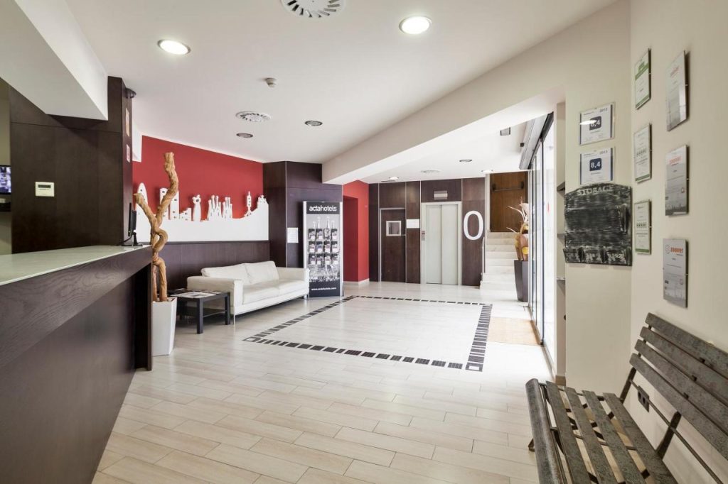 Budget Travel: Pet-Friendly Hotels in Barcelona for Your Furry Friends