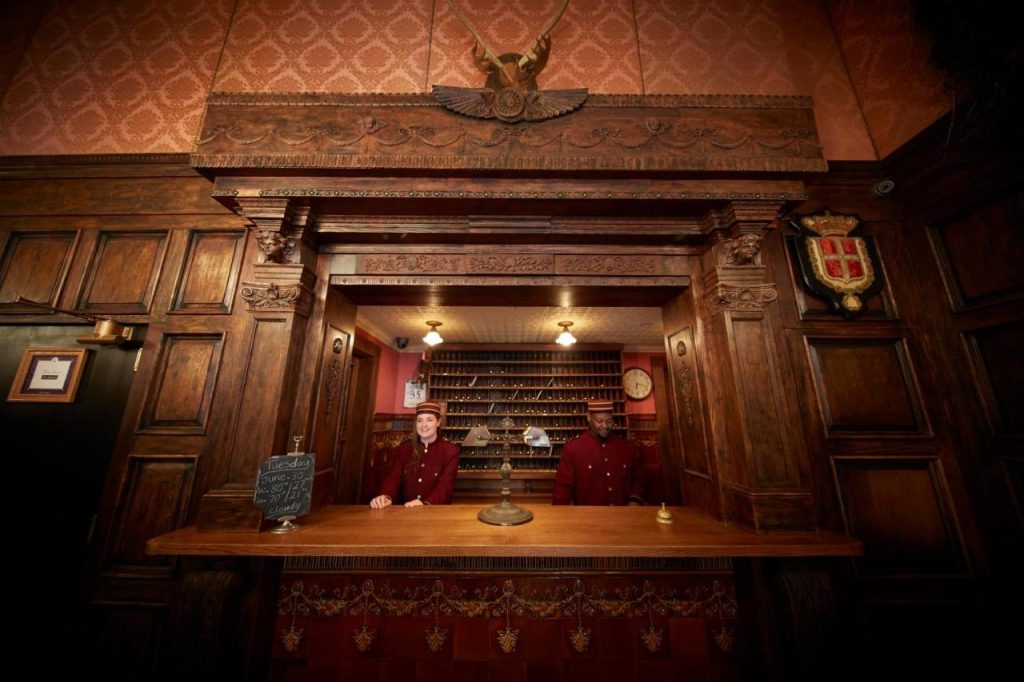 Budget Travel: Pet-Friendly Hotels in New York for Your Furry Friends