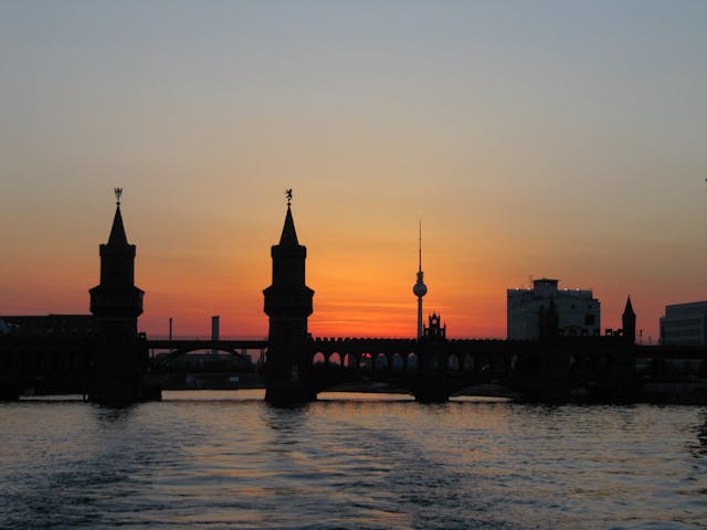 Stepping through History: Berlin’s Main Highlights Guided Walking Tour